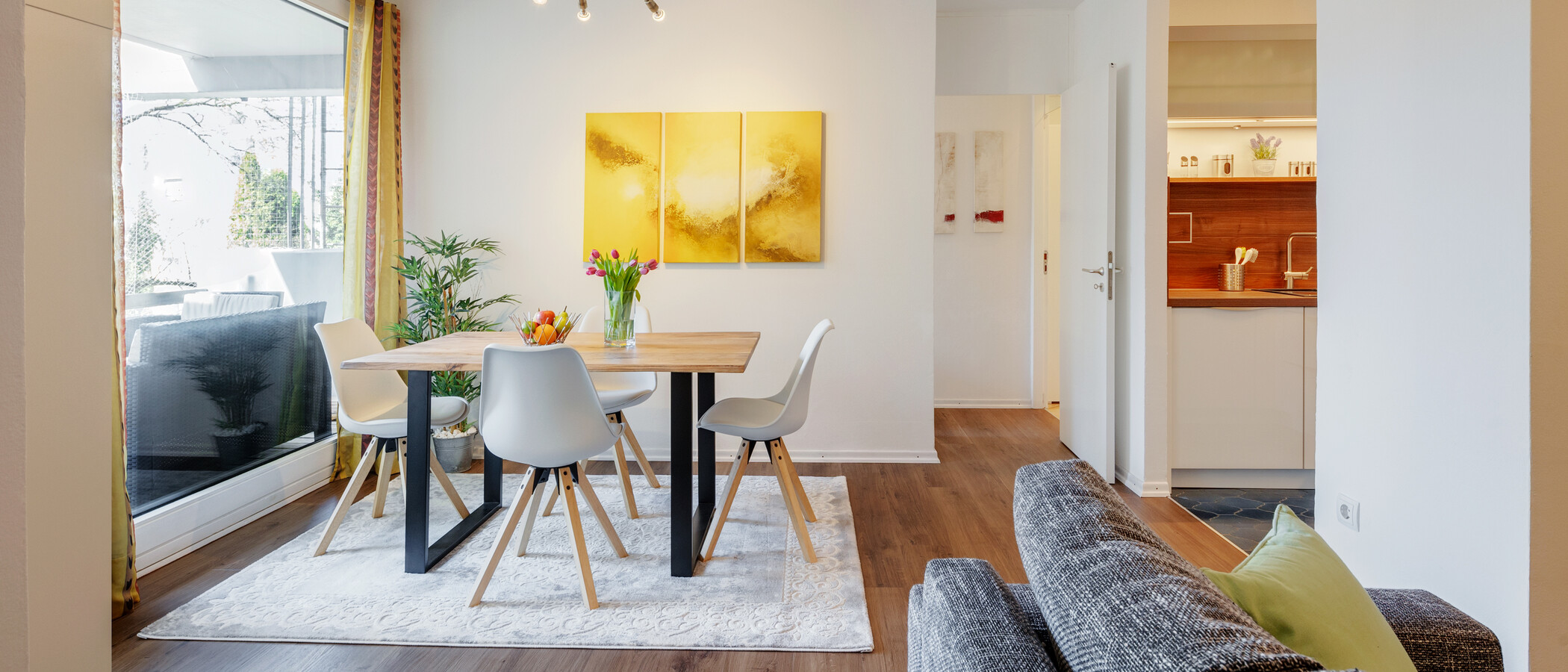 apartment München Schwabing-West (rund um den Bonner Platz) 06 living area 8590