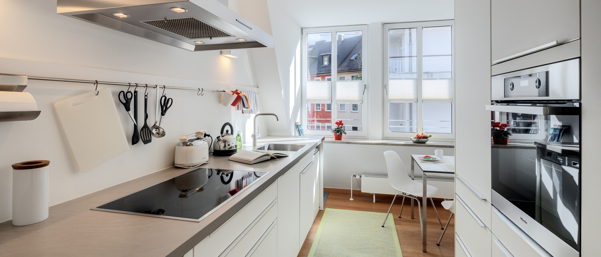 apartment München Neuhausen 01 kitchen 8591