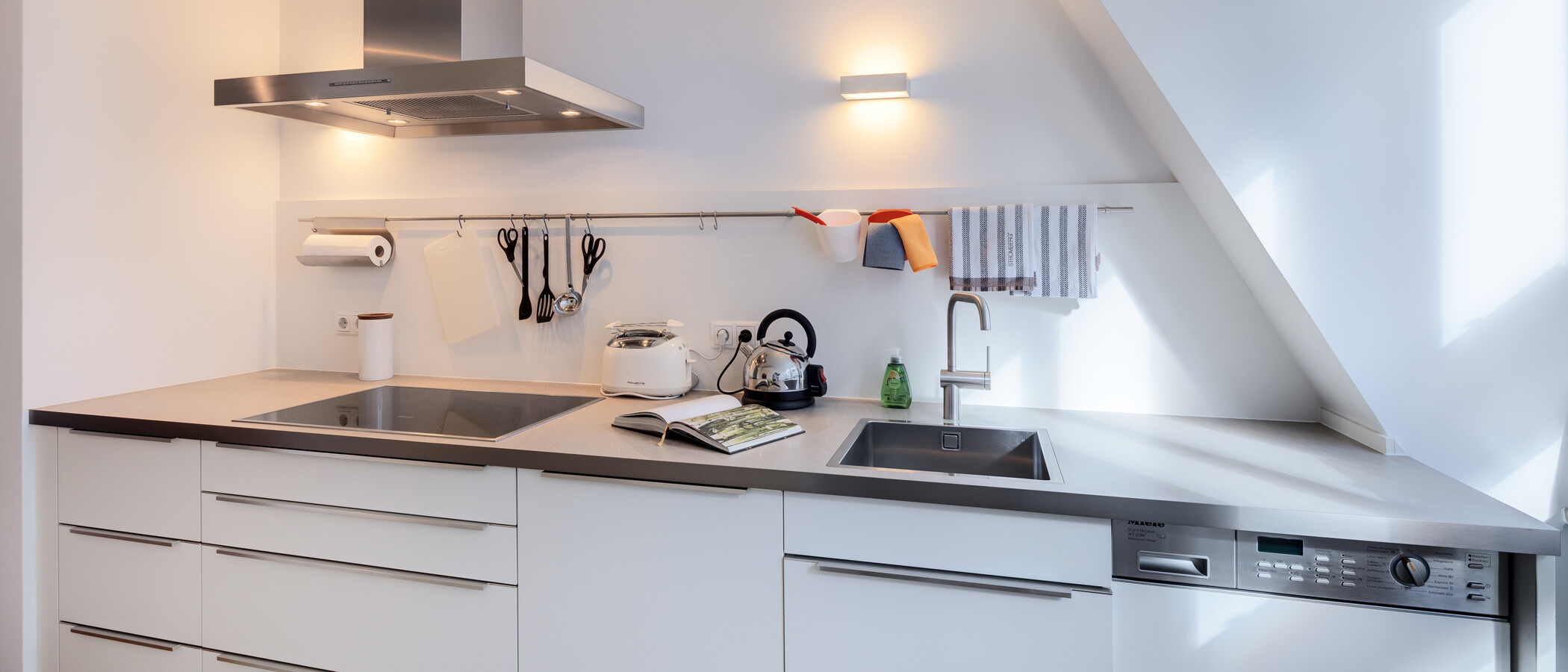 apartment München Neuhausen 02 kitchen 8591