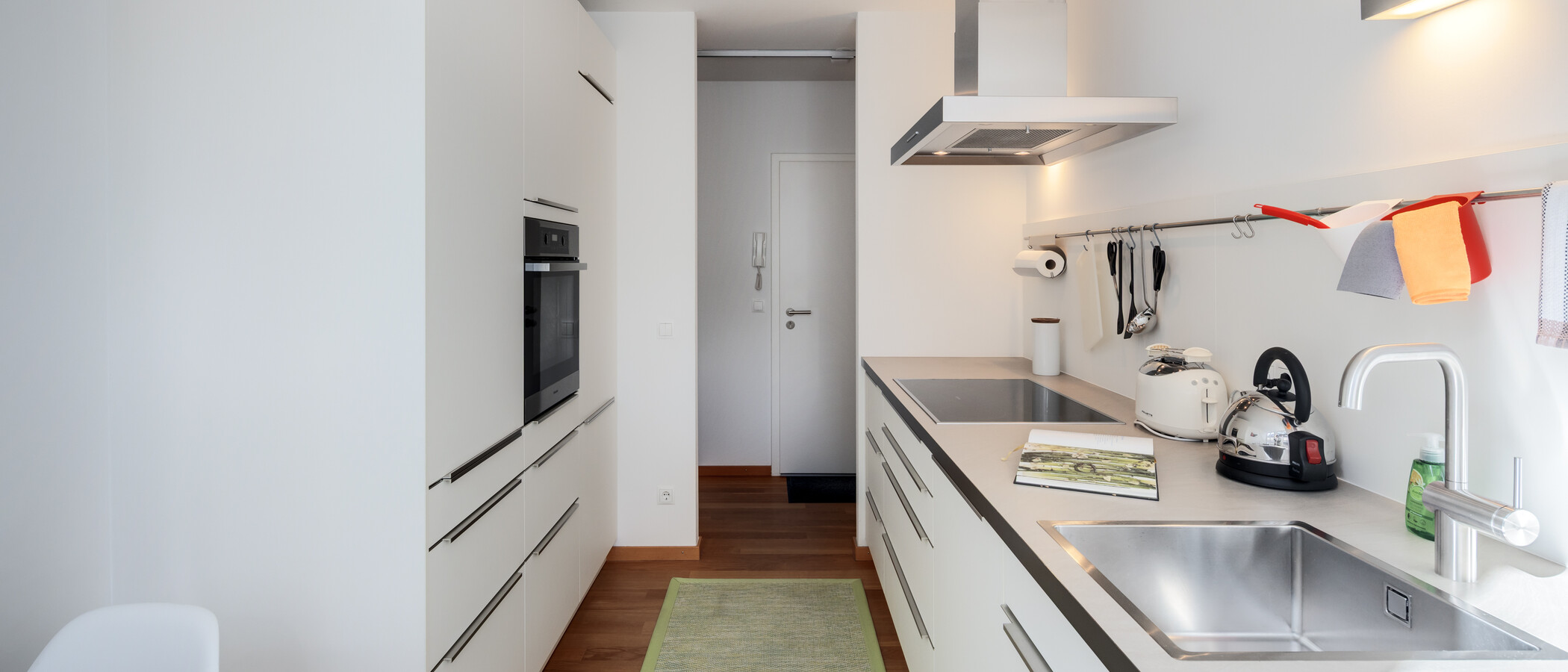 apartment München Neuhausen 05 kitchen 8591