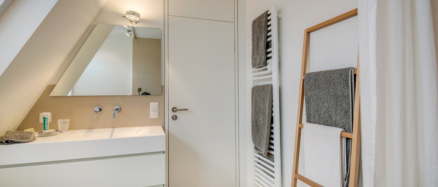 apartment München Neuhausen 03 bathroom 8591