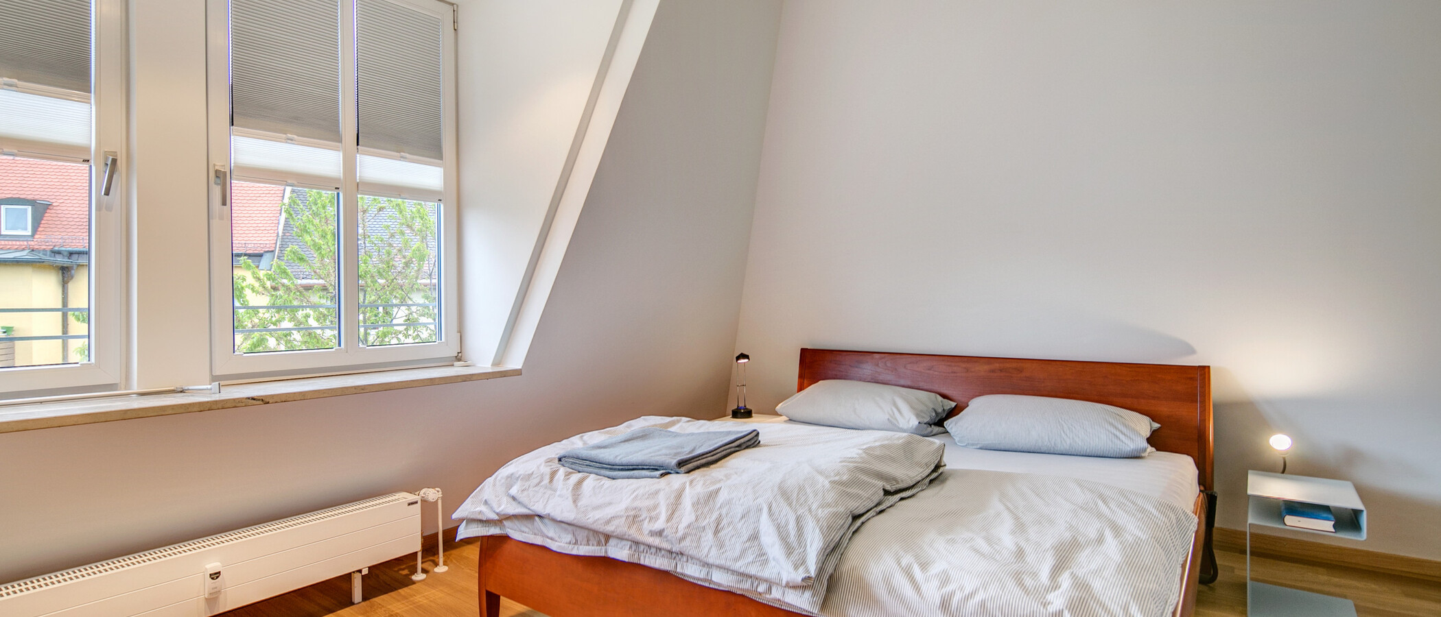 apartment München Neuhausen 01 sleeping area 8591