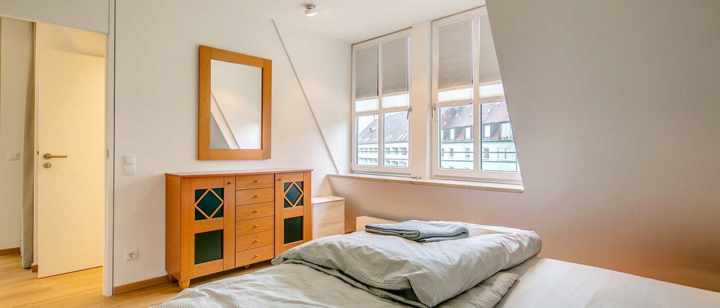 apartment München Neuhausen 02 sleeping area 8591