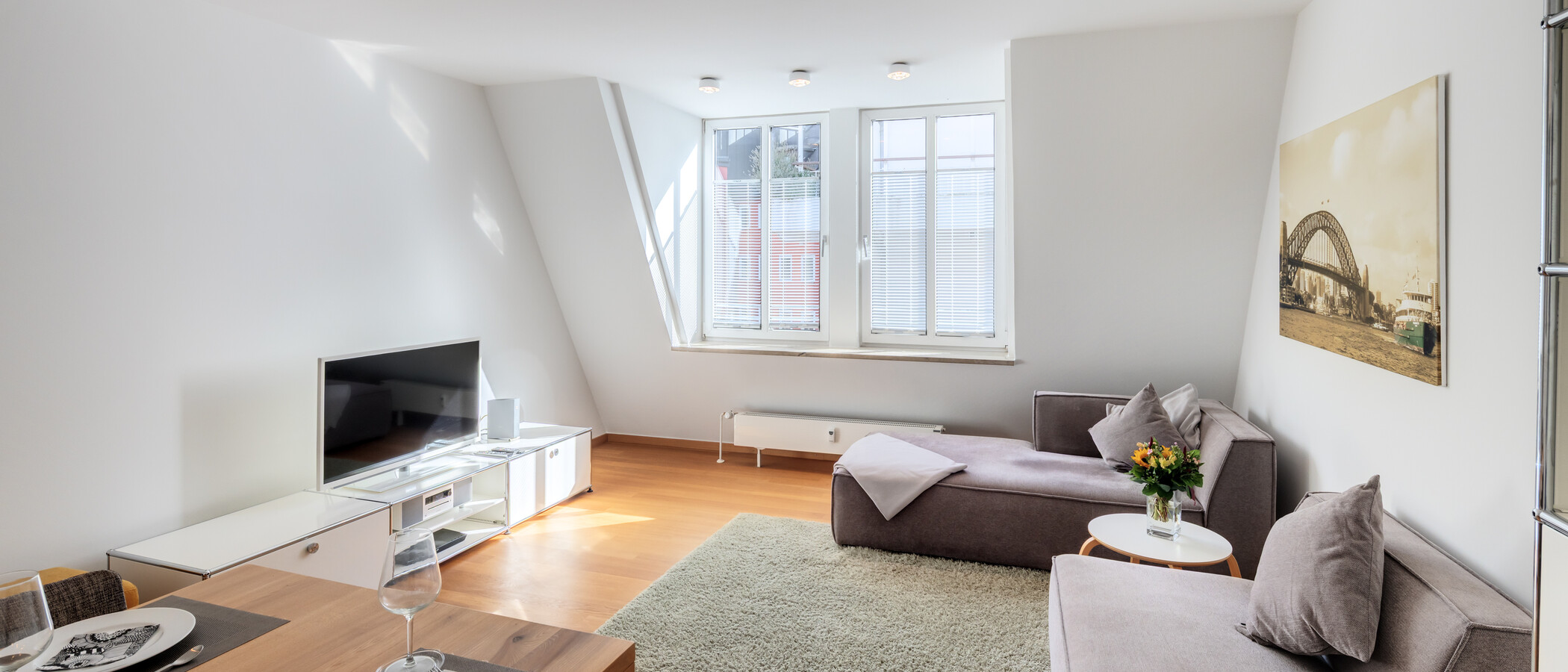 apartment München Neuhausen 05 living area 8591