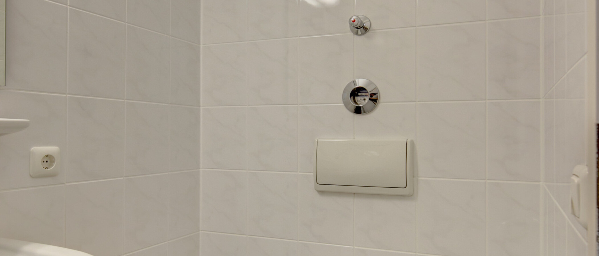 apartment München Maxvorstadt - Universitätsviertel 02 guest toilet 8629