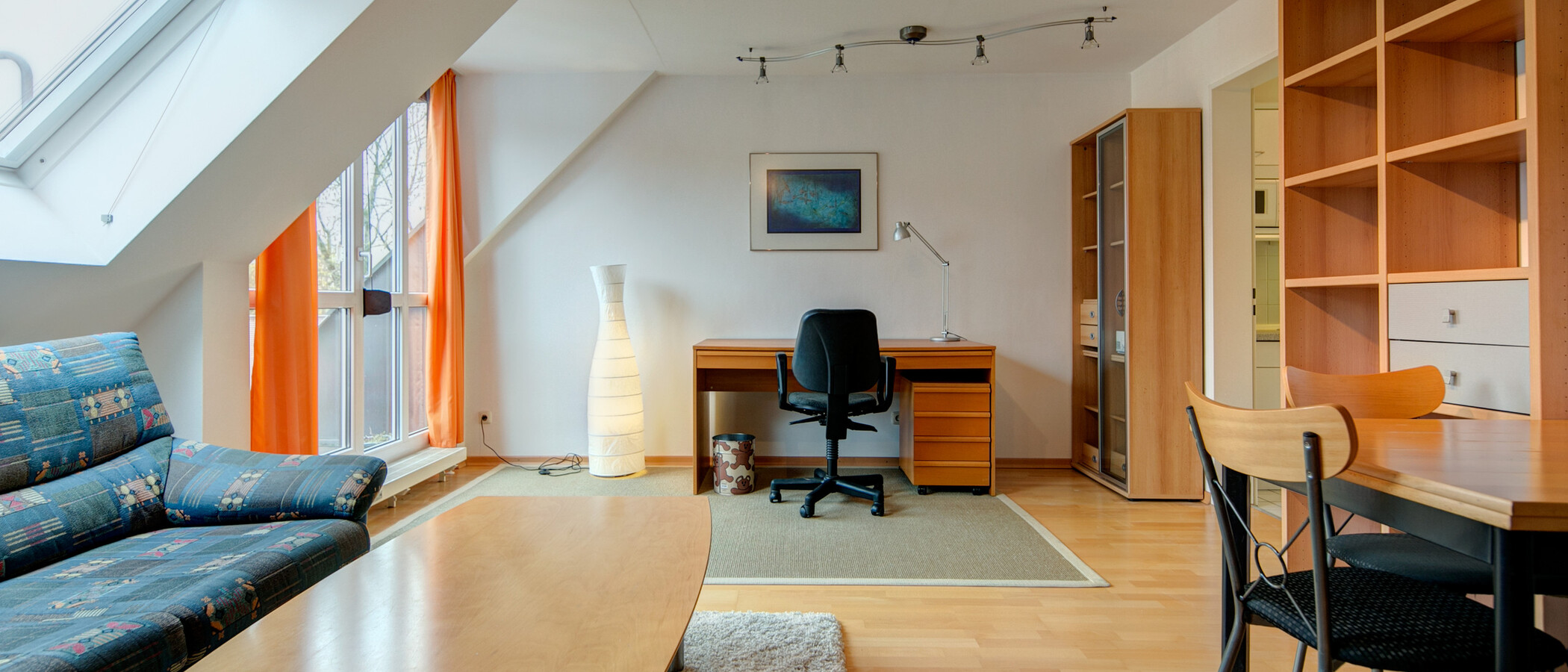 attic apartment München Moosach 02 living room 8631