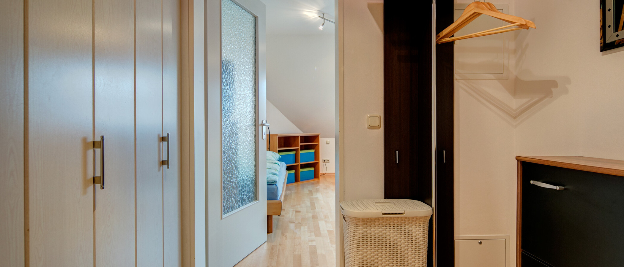attic apartment München Moosach 02 hall 8631