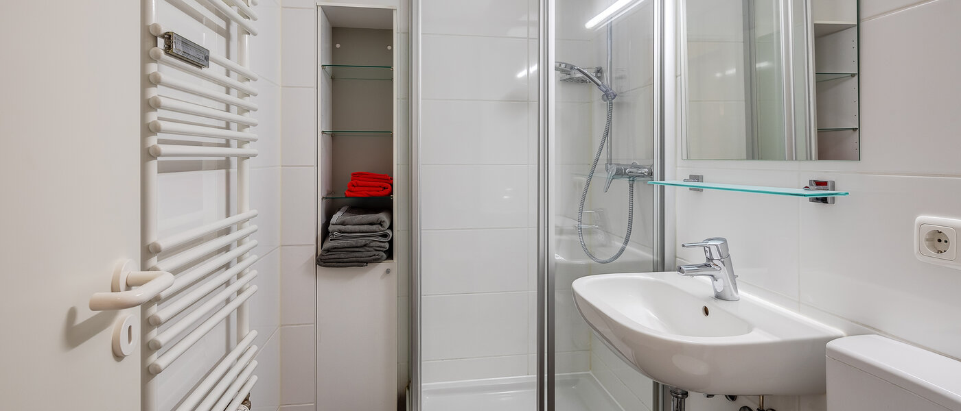 apartment München Parkstadt Bogenhausen 01 bathroom 8635