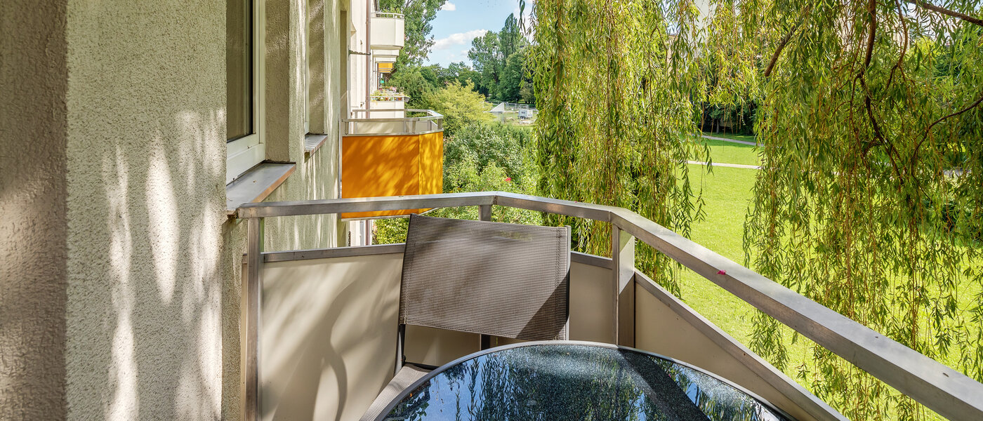 apartment München Parkstadt Bogenhausen 02 balcony 8635