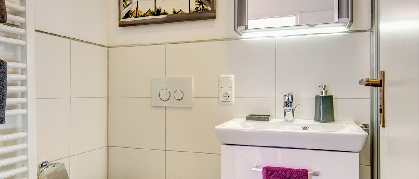 maisonette München Nymphenburg 01 2. bathroom 8639