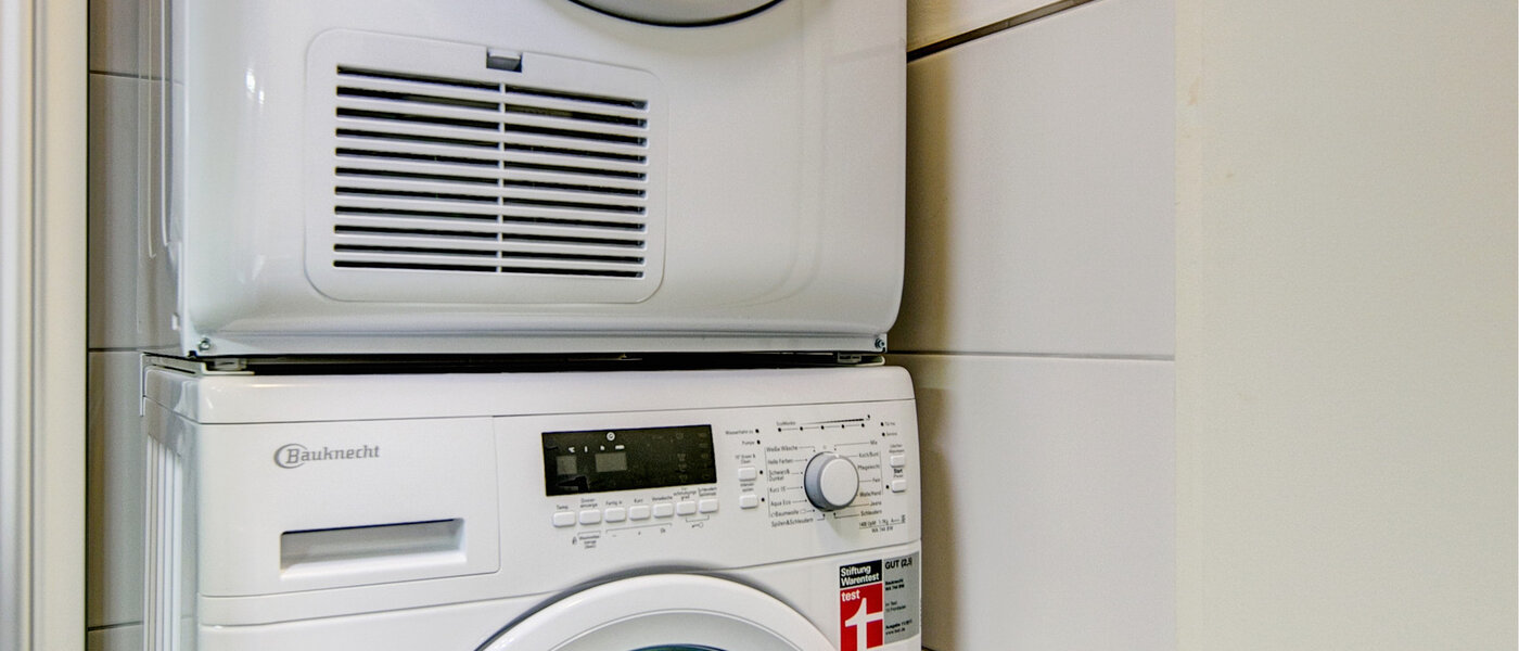 maisonette München Nymphenburg 03 2. bathroom 8639