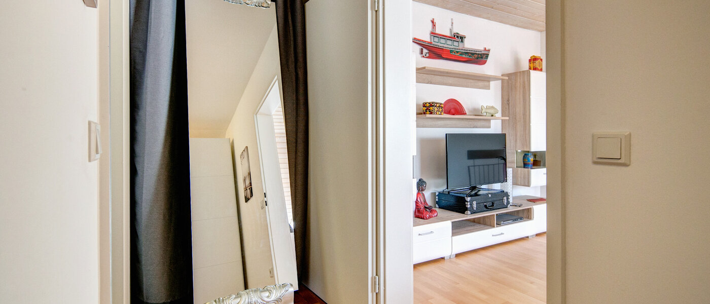 maisonette München Nymphenburg 04 hall 8639