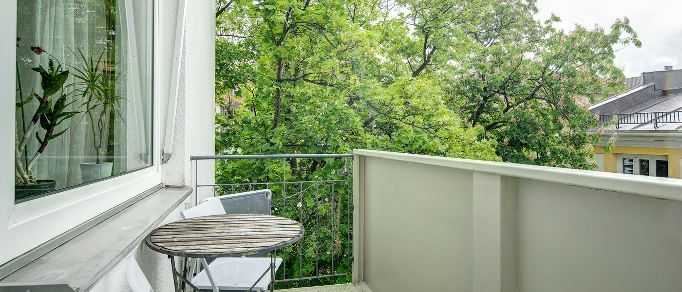 apartment München Schwabing-West (rund um den Hohenzollernplatz) 01 balcony 8662
