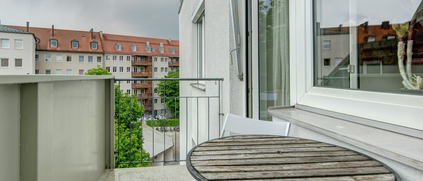 apartment München Schwabing-West (rund um den Hohenzollernplatz) 02 balcony 8662