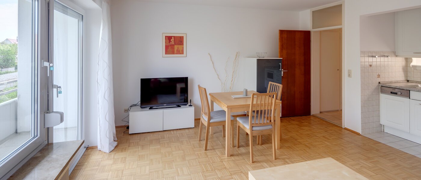 apartment München Am Hart 03 living area 8704