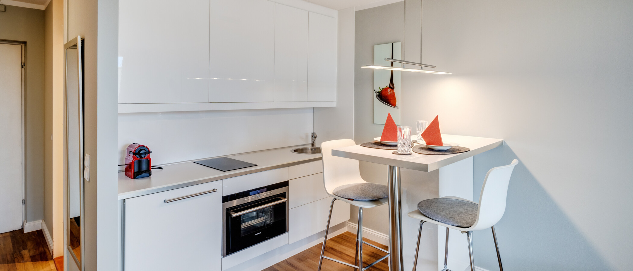 apartment München Schwabing-Nord (zw. Leopoldstraße & Englischen Garten) 01 kitchen 8728