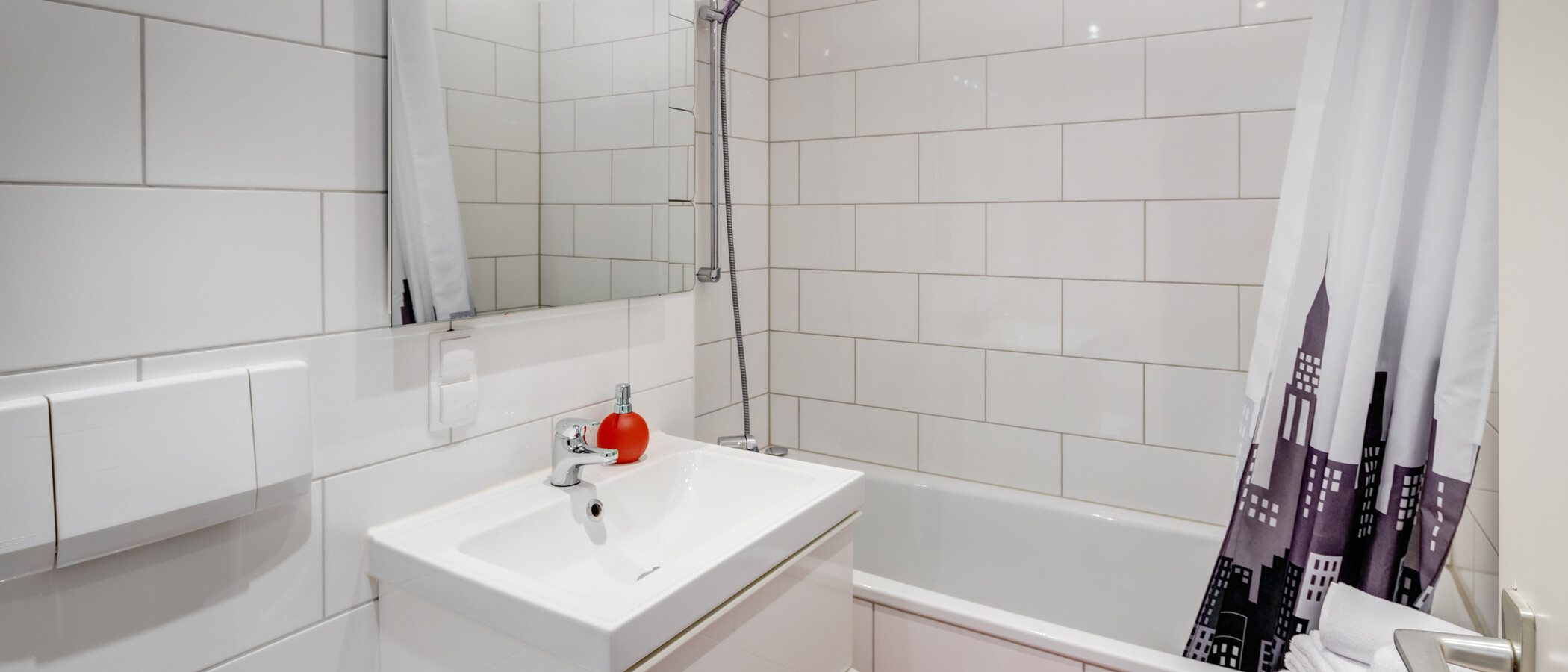 apartment München Schwabing-Nord (zw. Leopoldstraße & Englischen Garten) 01 bathroom 8728
