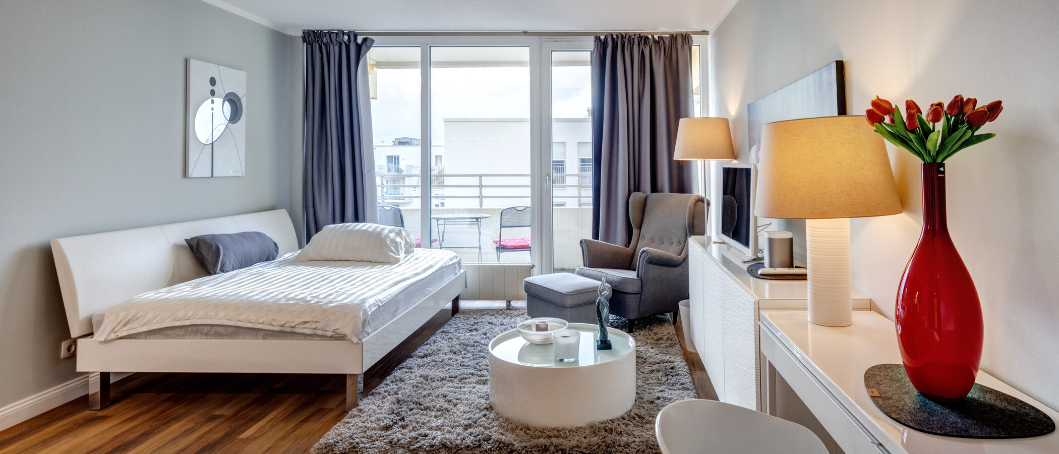 apartment München Schwabing-Nord (zw. Leopoldstraße & Englischen Garten) 03 living area 8728