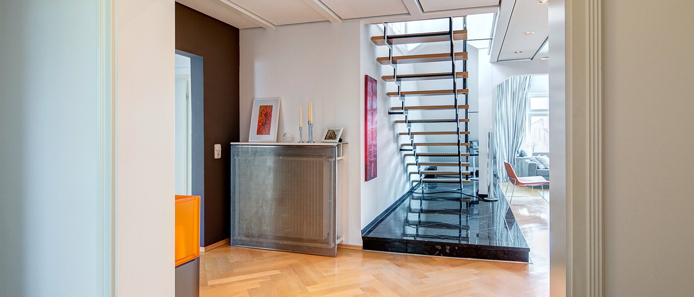maisonette München Neuhausen 02 hall 8765