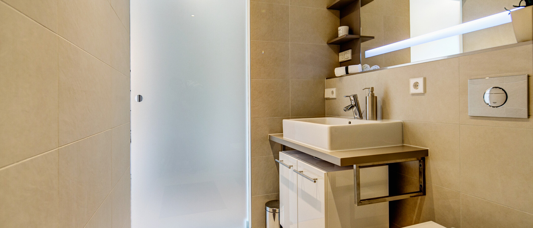 studio München Bogenhausen 03 bathroom 8773
