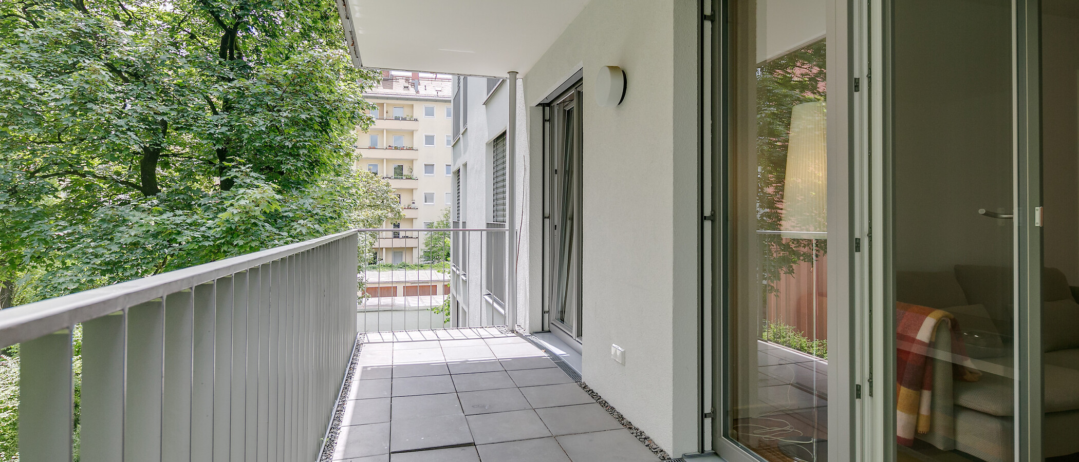 apartment München Schwanthalerhöhe 01 balcony 8783