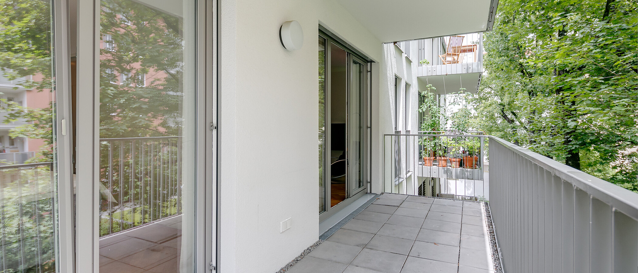 apartment München Schwanthalerhöhe 02 balcony 8783