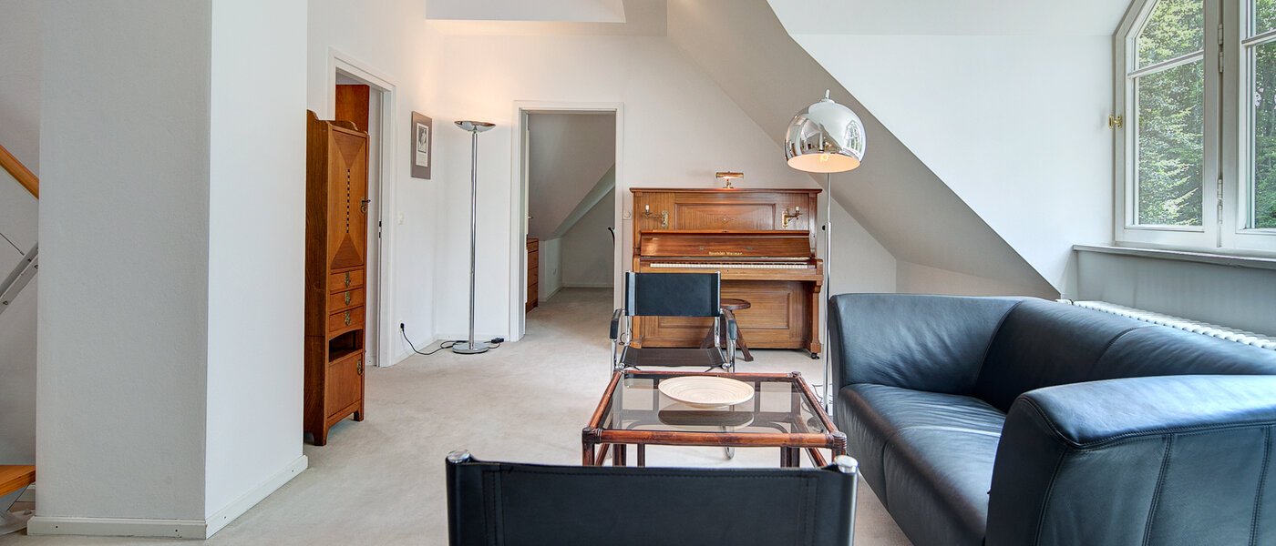 attic apartment München Solln 04 living room 8785