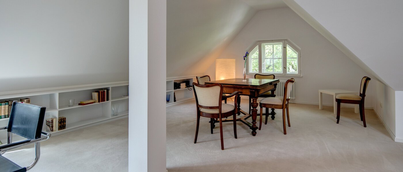attic apartment München Solln 03 dining 8785