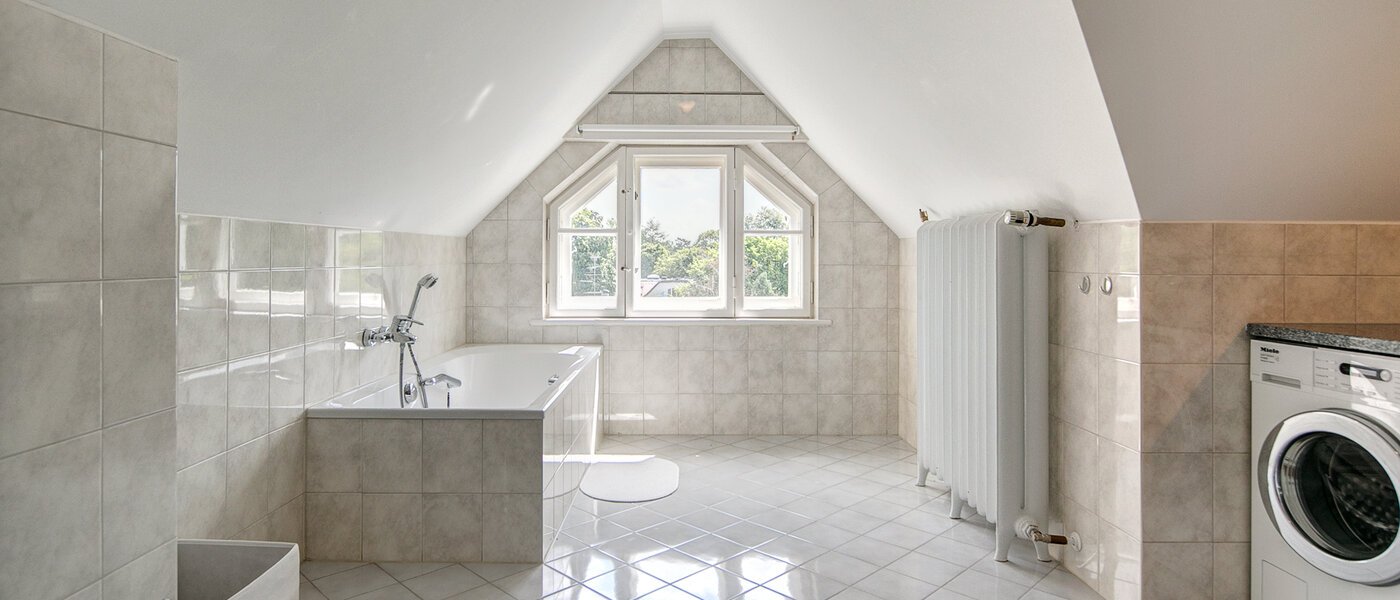 attic apartment München Solln 02 bathroom 8785