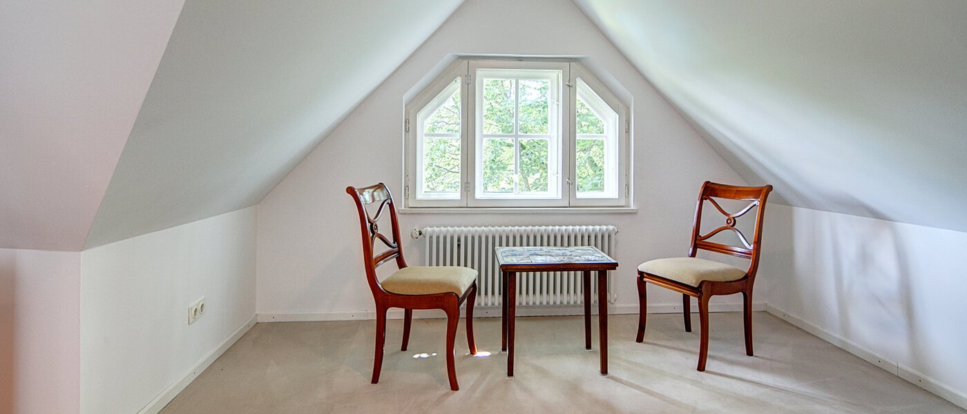 attic apartment München Solln 03 guest room 8785