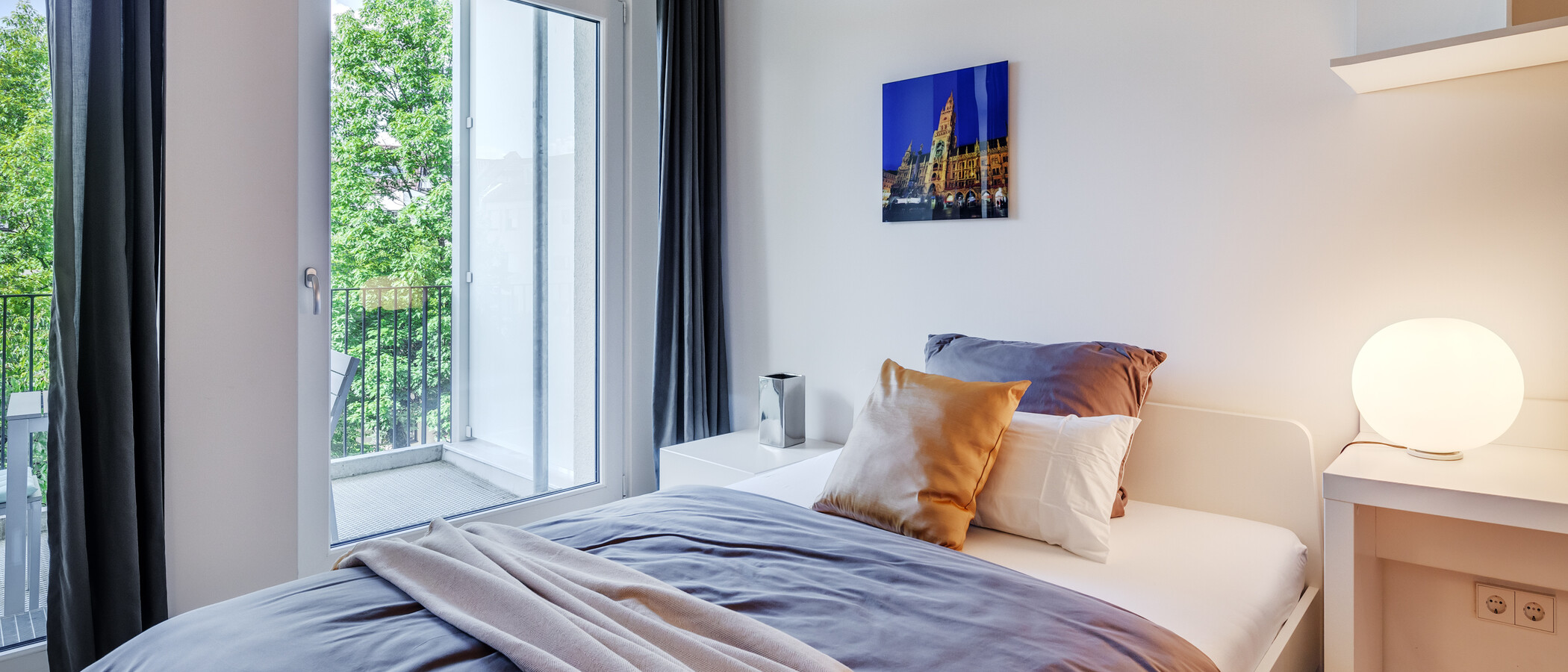 apartment München Bogenhausen 01 sleeping area 8796