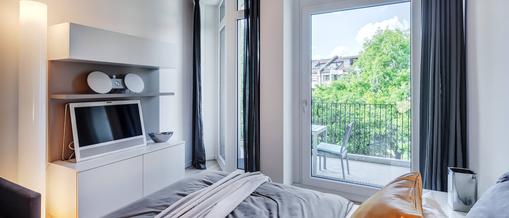 apartment München Bogenhausen 02 sleeping area 8796