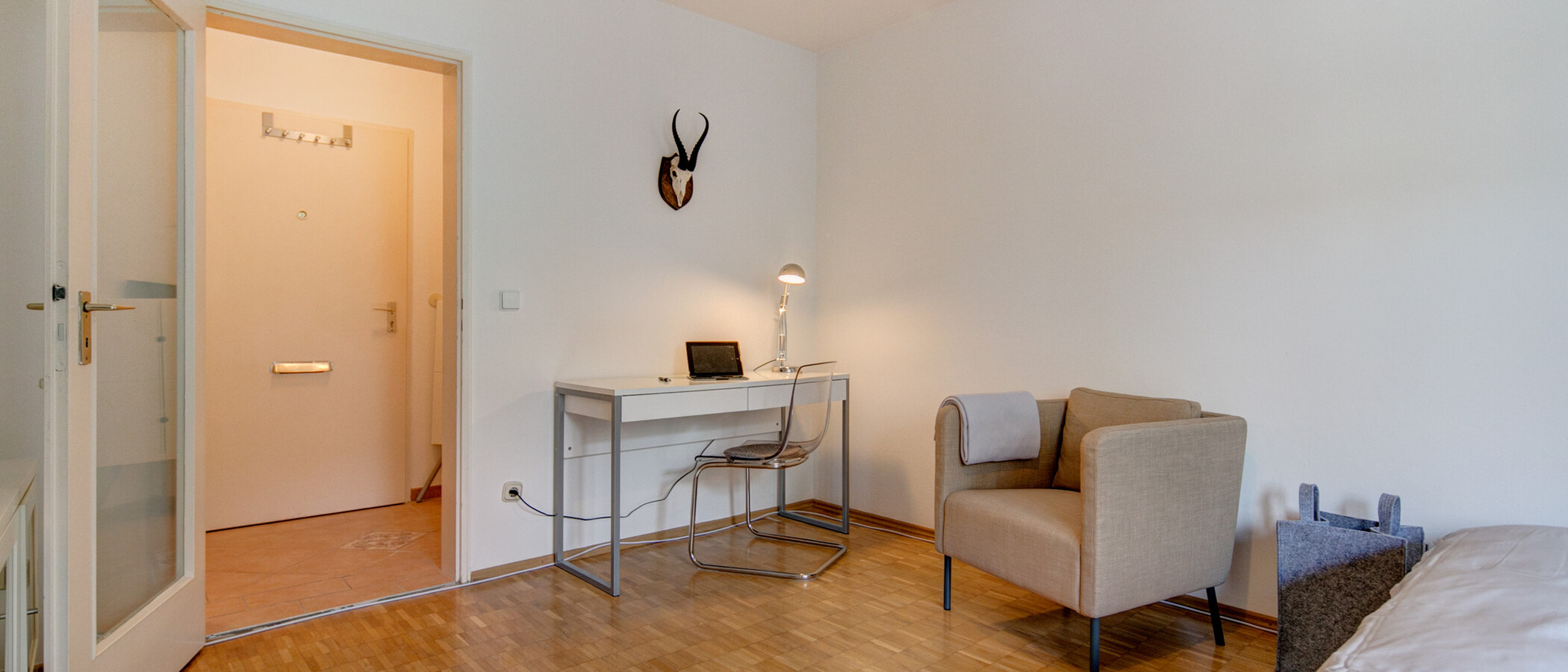 apartment München Untergiesing 02 living room 8797