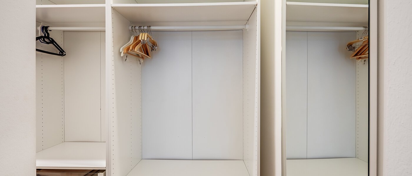 apartment München Schwabing 02 dressing room 8837