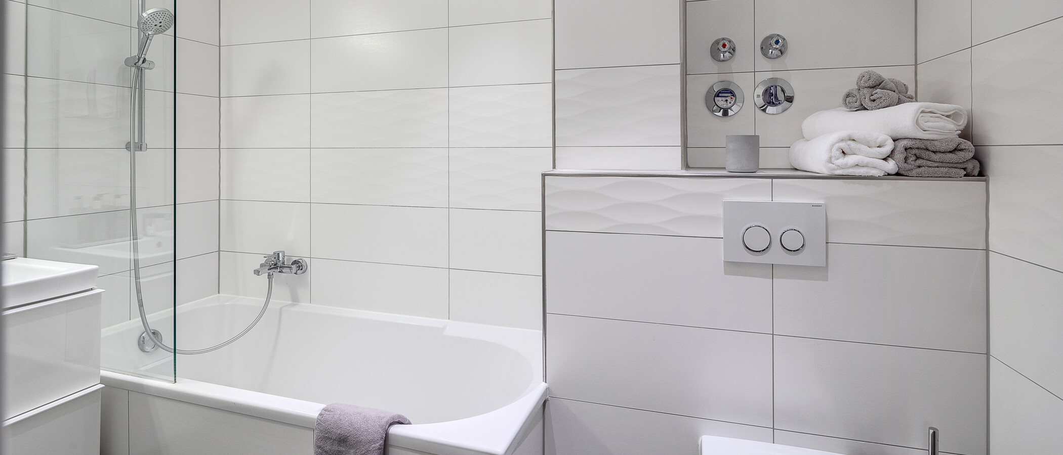 apartment München Schwabing-West (rund um den Hohenzollernplatz) 01 bathroom 8850