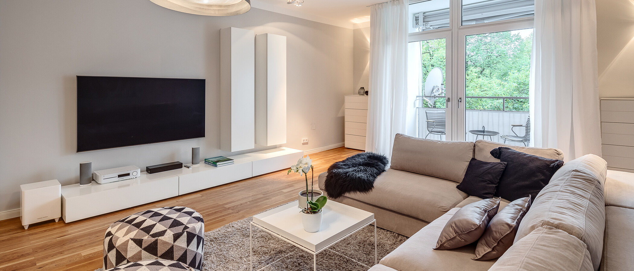 apartment München Schwabing-West (rund um den Hohenzollernplatz) 04 living area 8850