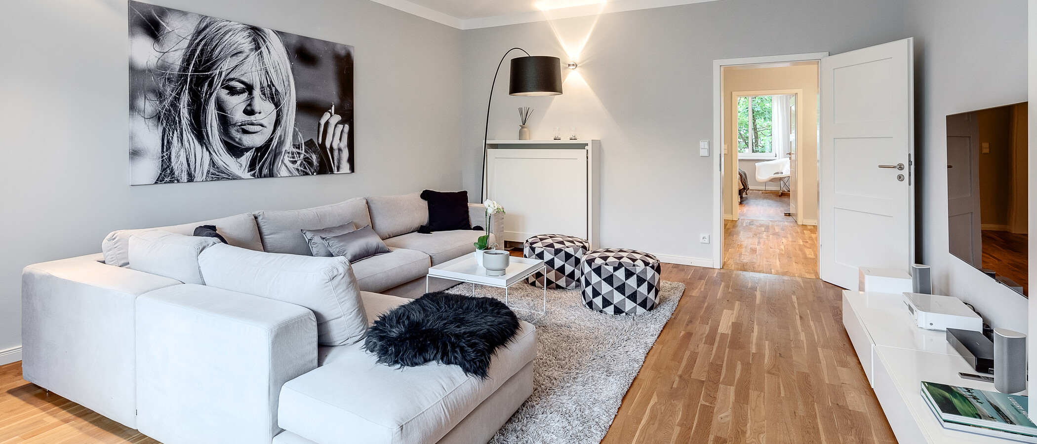 apartment München Schwabing-West (rund um den Hohenzollernplatz) 06 living area 8850