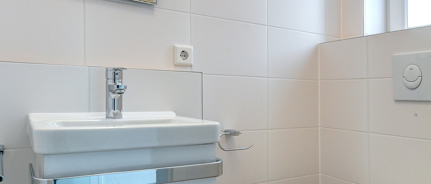 house München Freimann 01 guest toilet 8852