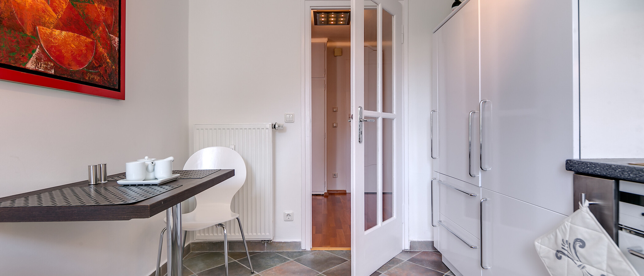 apartment München Schwabing-Nord (zw. Belgrad- & Leopoldstraße) 03 kitchen 8856