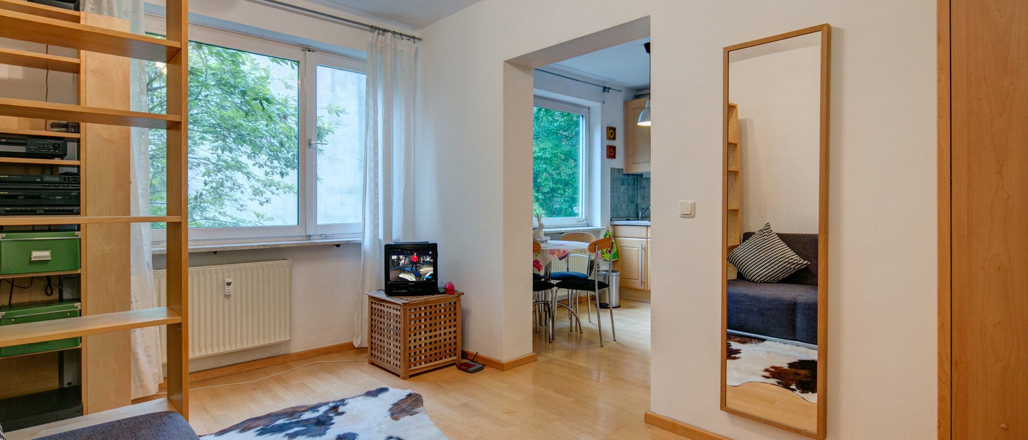 studio München Schwabing-Nord (zw. Leopoldstraße & Englischen Garten) 02 living room 8870