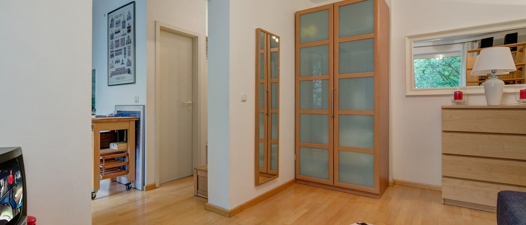 studio München Schwabing-Nord (zw. Leopoldstraße & Englischen Garten) 03 living room 8870