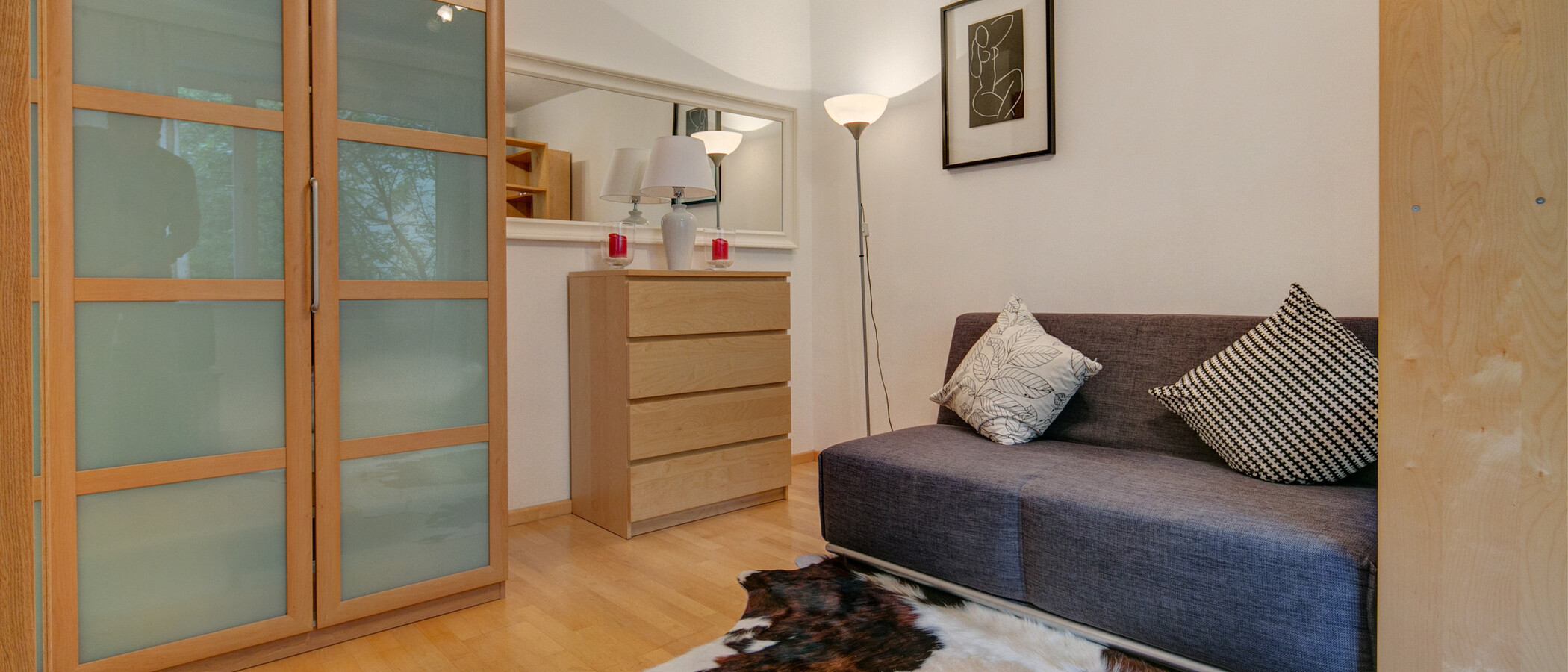 studio München Schwabing-Nord (zw. Leopoldstraße & Englischen Garten) 01 sleeping area 8870