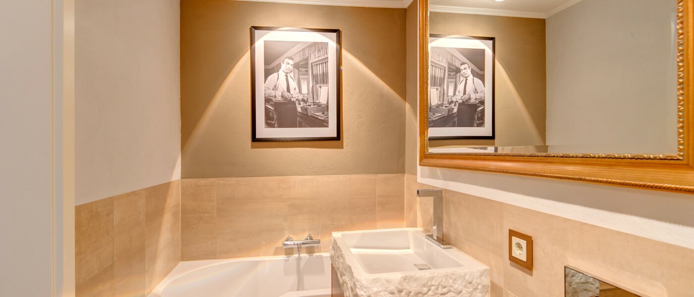 apartment München Schwabing-Nord (zw. Belgrad- & Leopoldstraße) 01 1. bathroom 8881