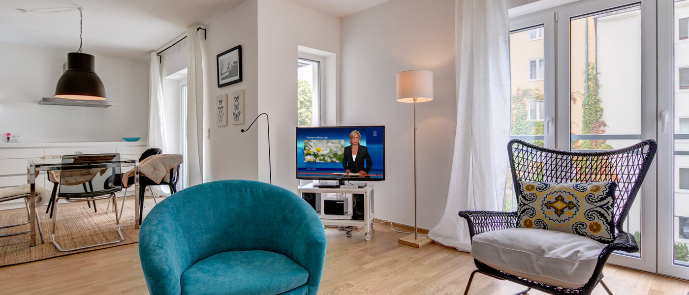 apartment München Maxvorstadt 02 living room 8910