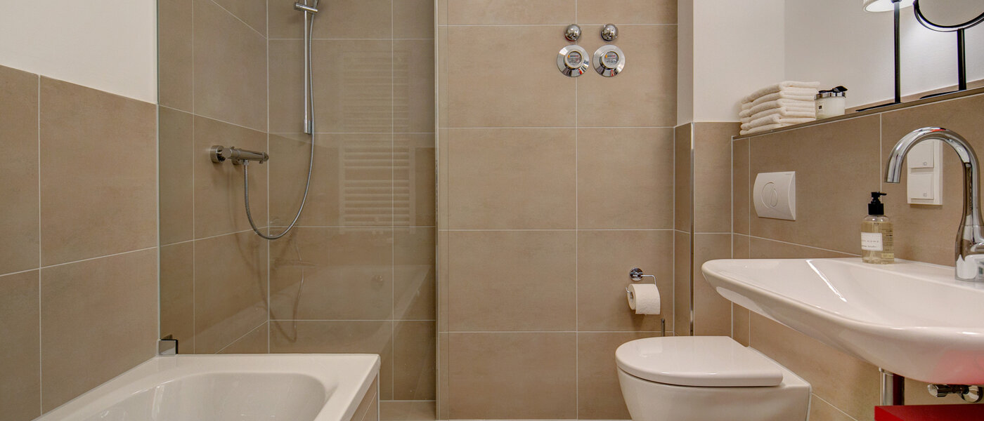 apartment München Maxvorstadt 01 bathroom 8910