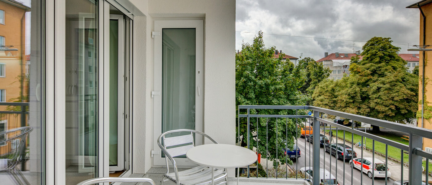 apartment München Maxvorstadt 03 balcony 8910