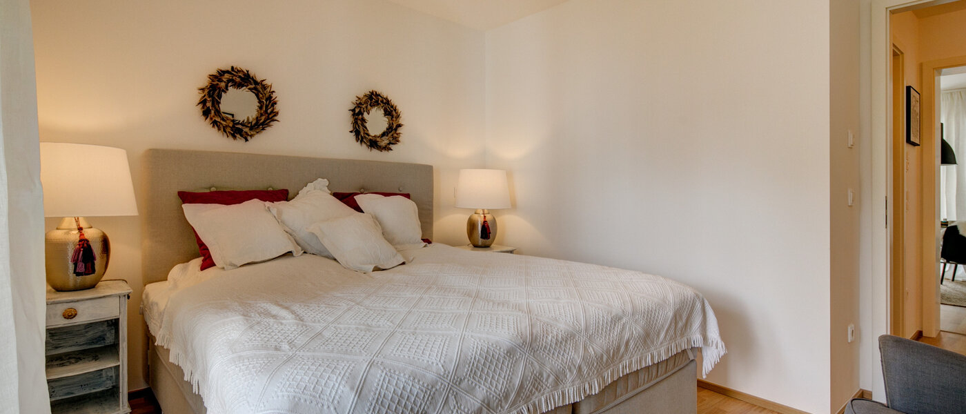 apartment München Maxvorstadt 04 sleeping area 8910