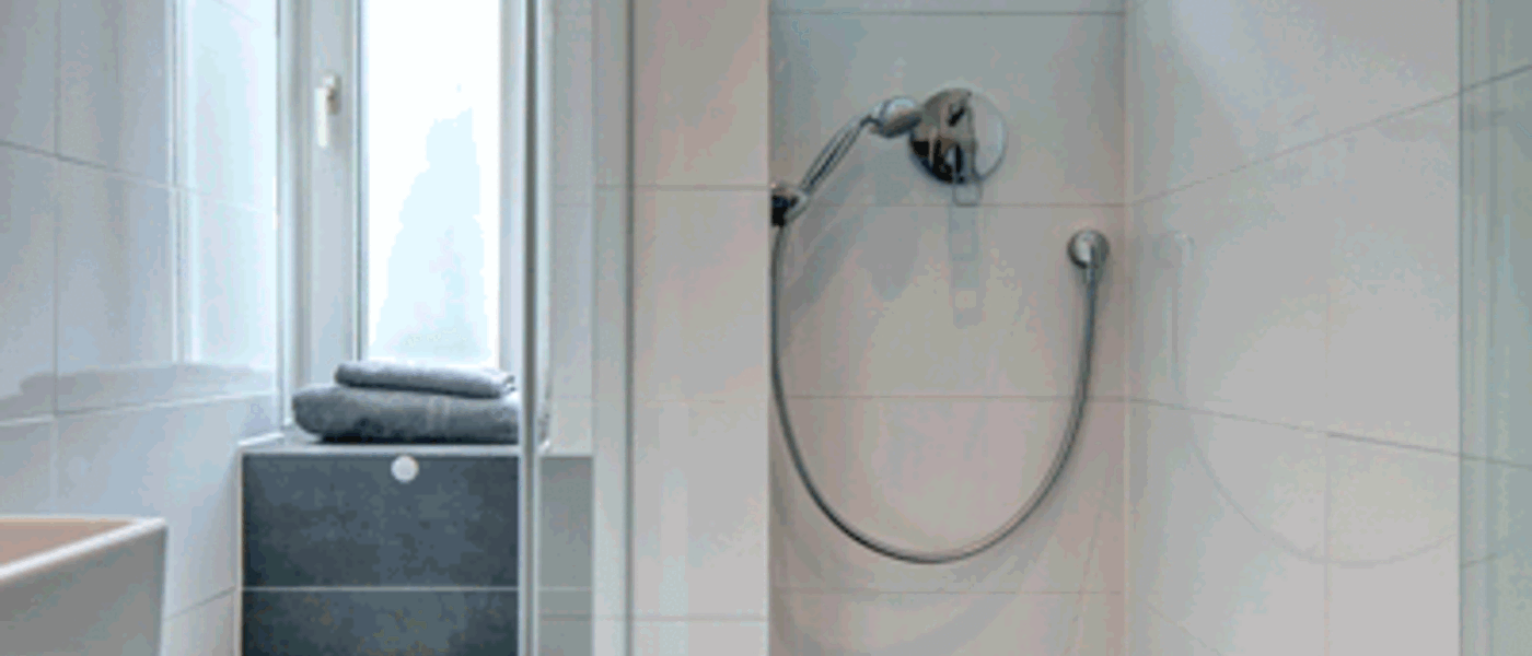 apartment München Schwabing-West 02 bathroom 8918