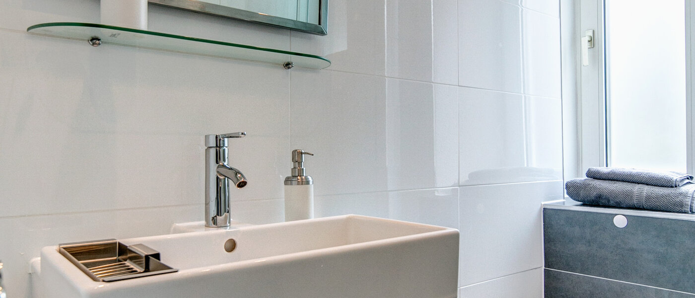 apartment München Schwabing-West 04 bathroom 8918