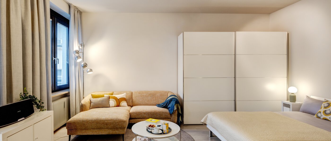 apartment München Lehel 05 living area 8947